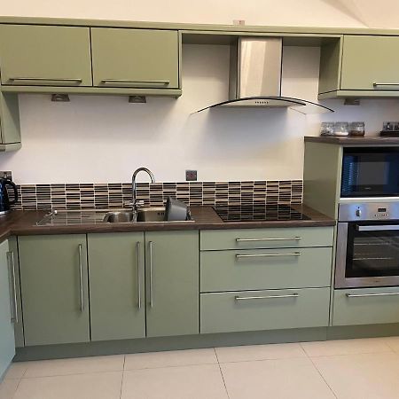 Apartament Orchard Oasis, Luxury Penthouse Getaway Coleraine Zewnętrze zdjęcie