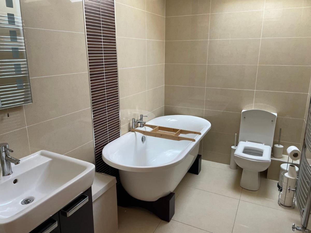 Apartament Orchard Oasis, Luxury Penthouse Getaway Coleraine Zewnętrze zdjęcie